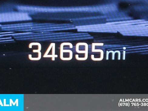Used 2025 Chevrolet Suburban Z71 AWD/4WD image 43