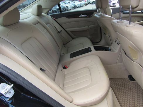 Used 2014 Mercedes-Benz CLS 550 4MATIC image 6