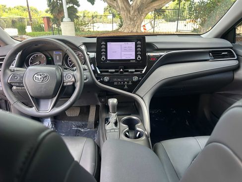 Used 2024 Toyota Camry SE w/ Convenience Package FWD image 14