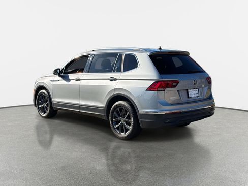 Used 2022 Volkswagen Tiguan SE image 29