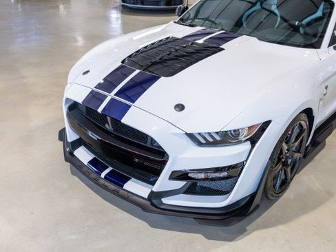 Used 2021 Ford Mustang Shelby GT500 w/ Carbon Fiber Track Pack image 11