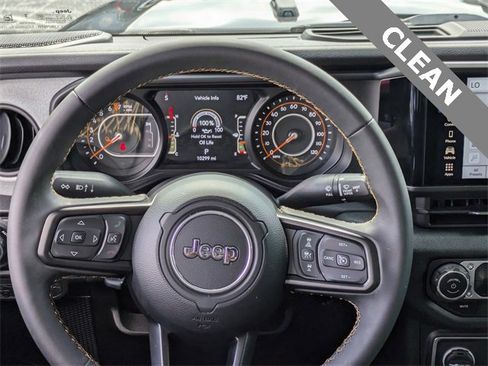 Used 2024 Jeep Gladiator Sport image 18