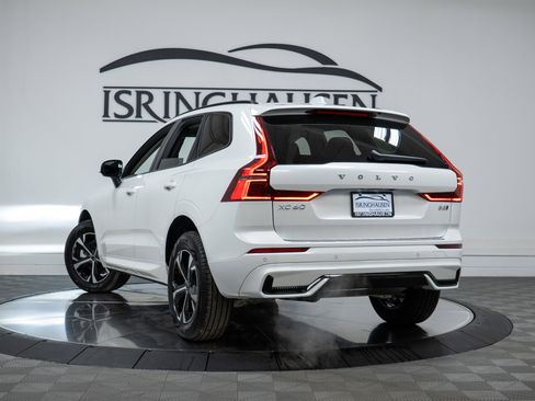 New 2026 Volvo XC60 B5 Core w/ Climate Package image 28