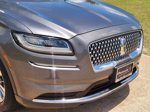 Used 2021 Lincoln Nautilus Reserve AWD/4WD image 12