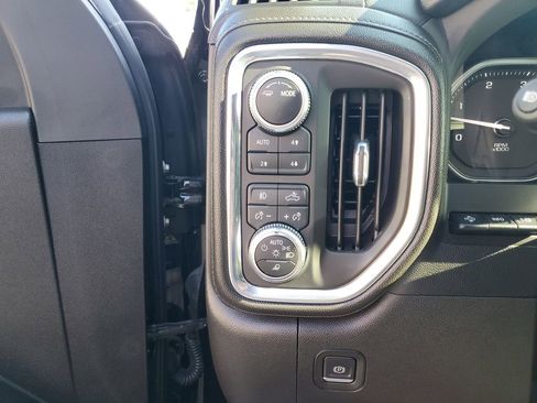 Used 2022 GMC Sierra 2500 Denali w/ Denali Ultimate Package image 23