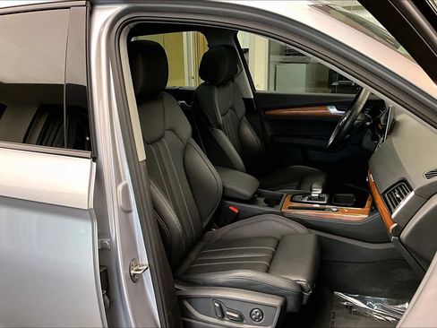 Certified 2023 Audi Q5 2.0T Premium Plus w/ Premium Plus Package image 8