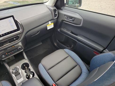 New 2026 Ford Bronco Sport Outer Banks AWD/4WD image 32