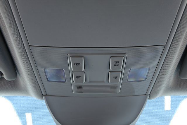 Used 2024 Volkswagen Taos SE FWD image 17