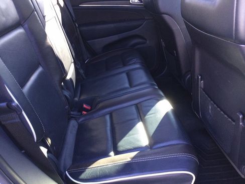Used 2015 Jeep Grand Cherokee Overland image 24