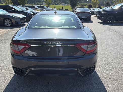 Used 2018 Maserati GranTurismo MC RWD image 9
