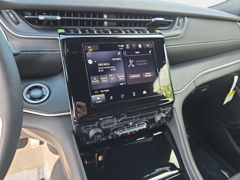 New 2026 Jeep Grand Cherokee L Laredo AWD/4WD image 18