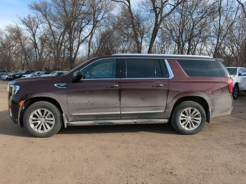 Used 2023 GMC Yukon XL SLT image 11