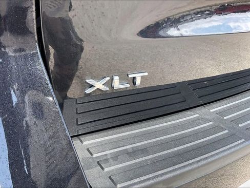 Used 2024 Ford Expedition XLT image 21