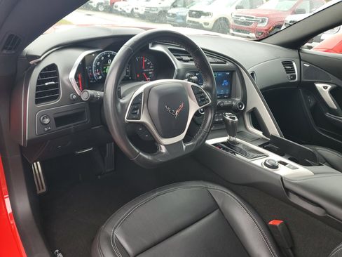 Used 2019 Chevrolet Corvette 1LT image 12