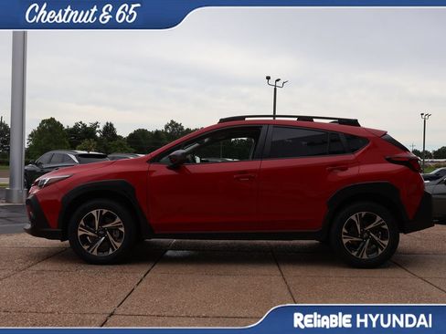 Used 2024 Subaru Crosstrek 2.0i Premium AWD/4WD image 3
