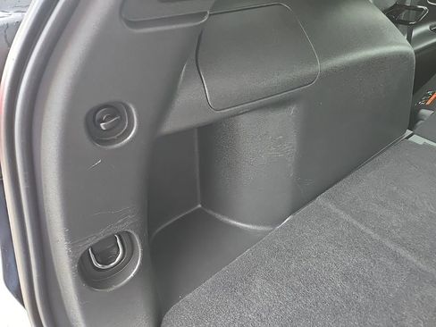 Used 2023 Chevrolet Equinox Premier FWD image 95