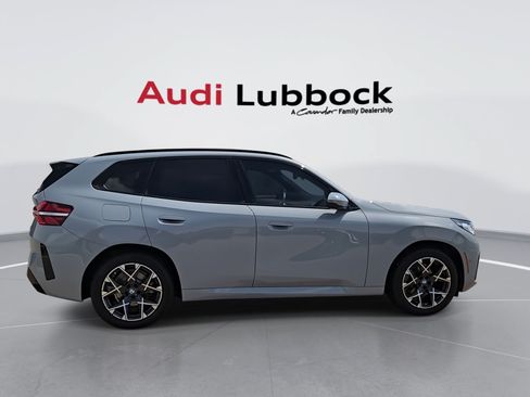 Used 2025 BMW X3 xDrive30i AWD/4WD image 9