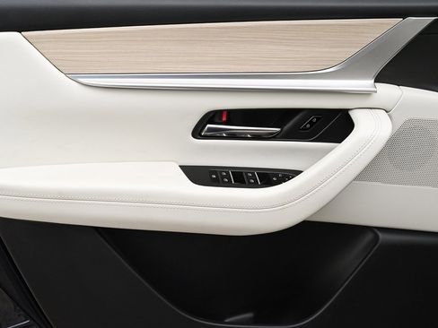 Certified 2025 MAZDA CX-90 3.3 Turbo w/ Premium Plus Pkg image 14