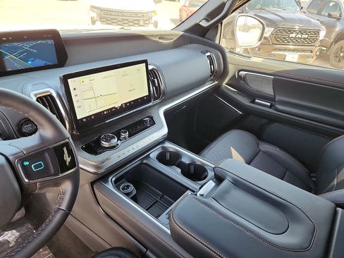 New 2026 Ford Expedition Tremor image 20