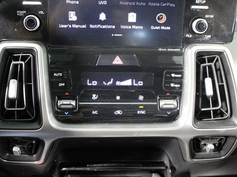 Used 2021 Kia Sorento S w/ Panoramic Sunroof Package image 9