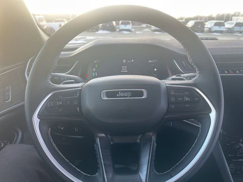 Used 2024 Jeep Grand Cherokee Limited 4xe w/ Luxury Tech Group II image 34