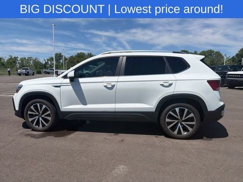 Used 2022 Volkswagen Taos SE w/ IQ.Drive SE Package AWD/4WD image 16