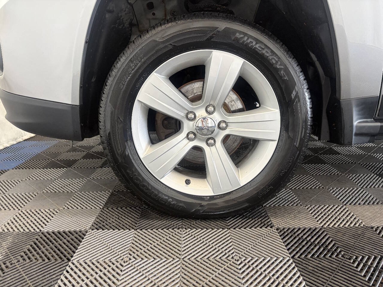 Used 2016 Jeep Compass Latitude AWD/4WD image 22