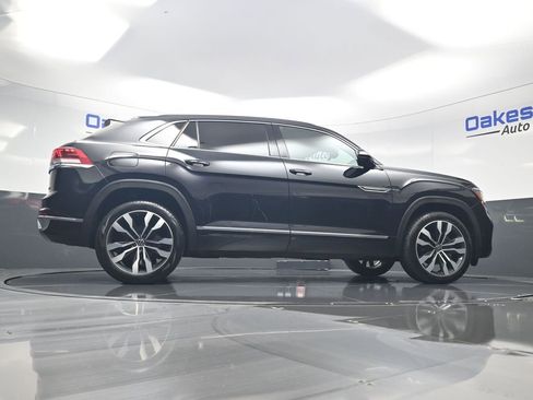 Used 2022 Volkswagen Atlas Cross Sport SEL Premium R-Line AWD/4WD image 48