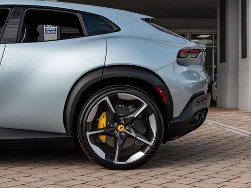 Used 2025 Ferrari Purosangue image 31