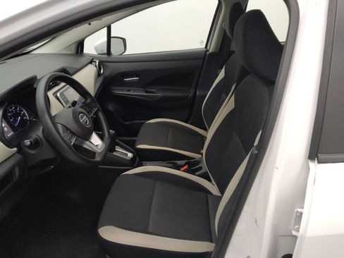 Used 2022 Nissan Versa SV FWD image 17