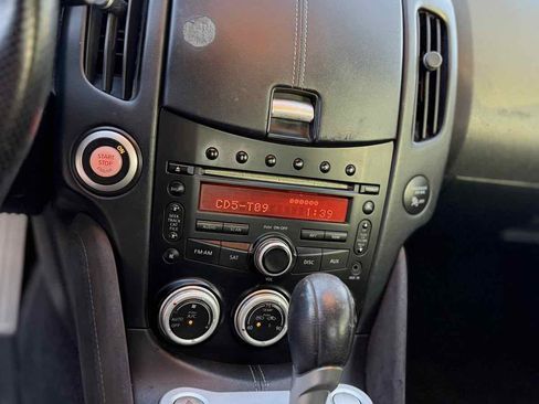 Used 2011 Nissan 370Z Touring w/ Sport Pkg image 28