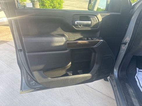 Used 2022 Chevrolet Silverado 1500 LT RWD image 12