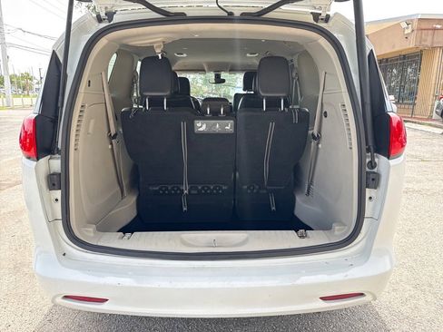 Used 2020 Chrysler Voyager Lxi image 30