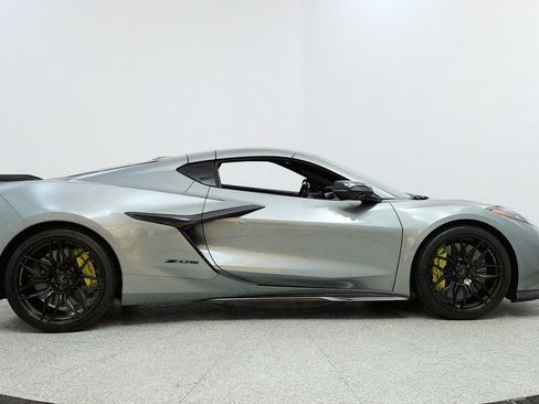 Used 2023 Chevrolet Corvette Z06 w/ Battery Protection Package image 6
