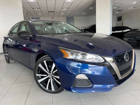 Used 2022 Nissan Altima 2.5 SR image 1