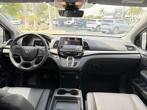 Certified 2024 Honda Odyssey EX-L image 16
