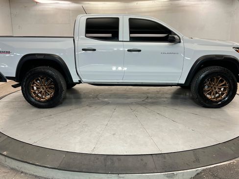Used 2025 Chevrolet Colorado Trail Boss AWD/4WD image 7