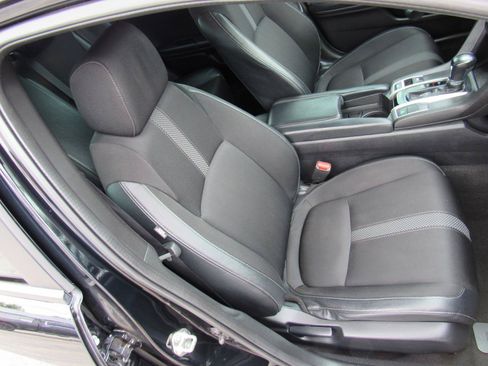 Used 2019 Honda Civic Sport image 22