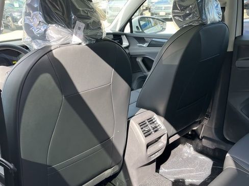 New 2026 Volkswagen Tiguan SE image 22