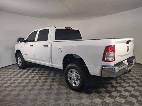 Used 2022 RAM 2500 Tradesman w/ Chrome Appearance Group AWD/4WD image 6