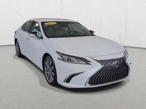 Used 2019 Lexus ES 350 w/ Premium Package image 3