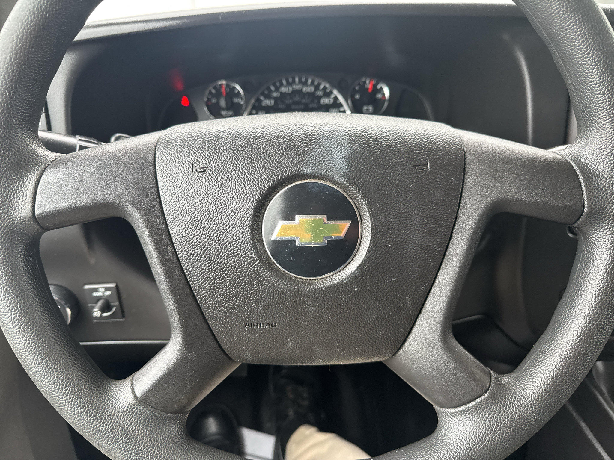 Used 2017 Chevrolet Express 2500 RWD image 12