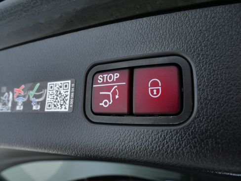 Certified 2026 Mercedes-Benz GLC 300 4MATIC image 8