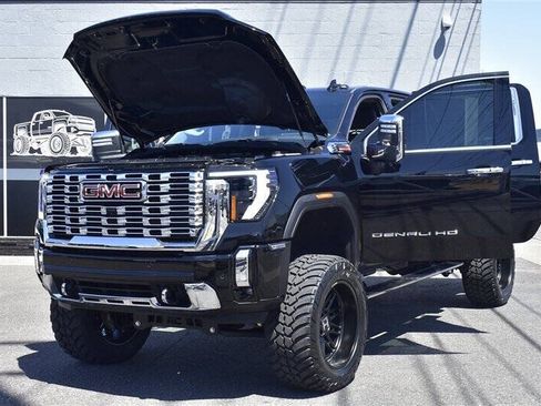 Used 2024 GMC Sierra 3500 Denali w/ Denali Reserve Package AWD/4WD image 31