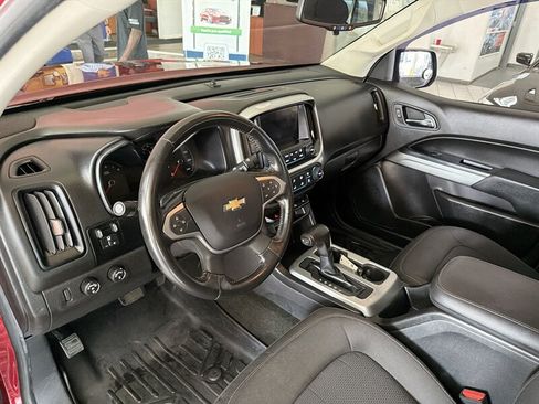 Used 2018 Chevrolet Colorado LT w/ LT Convenience Package AWD/4WD image 9