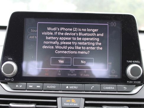 Used 2025 Nissan Altima 2.5 SV FWD image 15