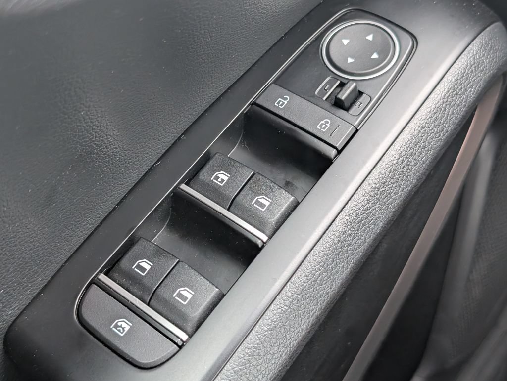 Used 2023 Kia Soul LX w/ LX Technology Package FWD image 11
