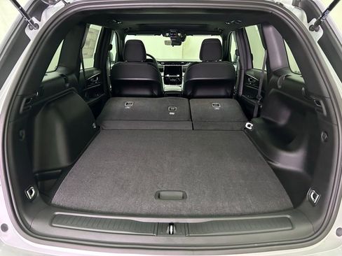 New 2025 Jeep Grand Cherokee Laredo X image 12