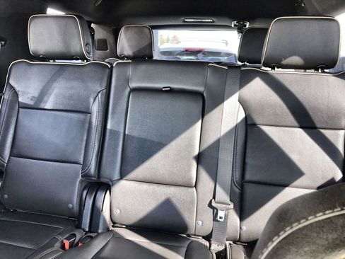 Used 2023 GMC Yukon SLT image 23