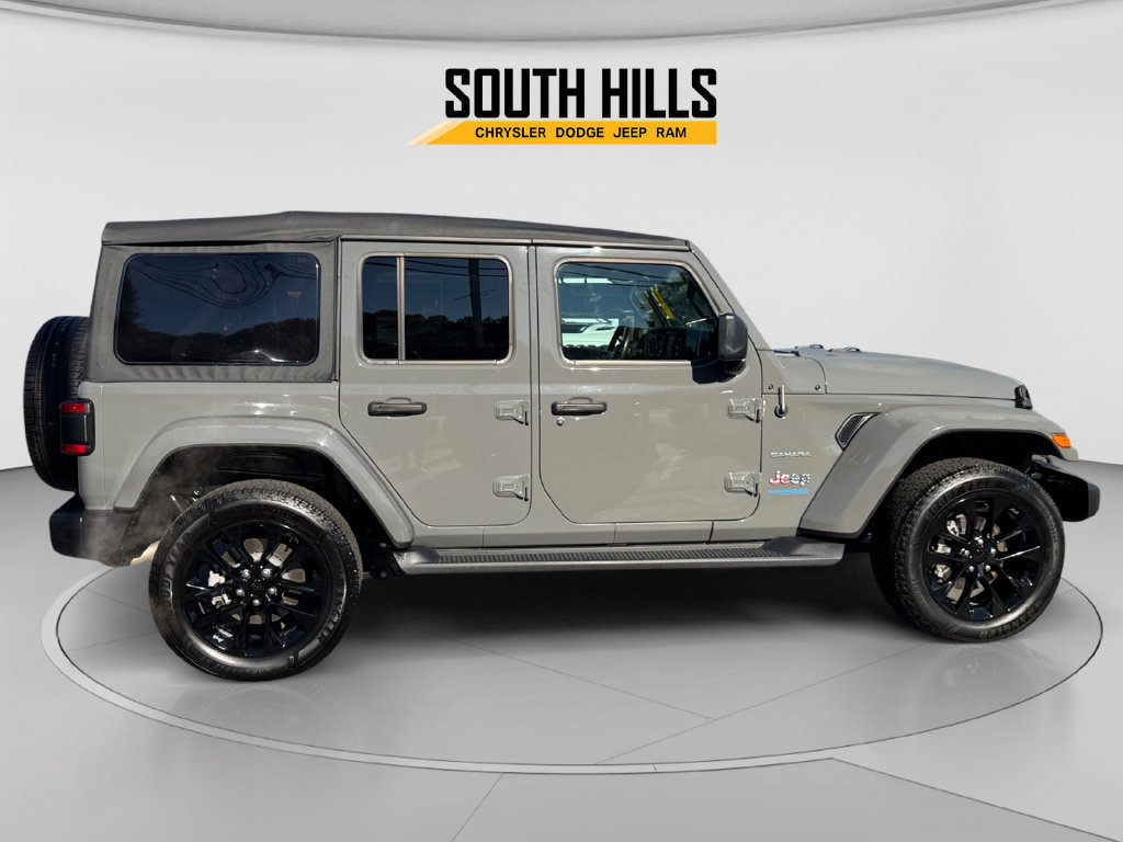 Used 2021 Jeep Wrangler Unlimited Sahara w/ Cold Weather Group AWD/4WD image 6